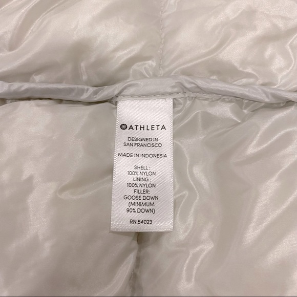 Athleta Banner Peak Down Vest moonlight gray size Medium - Picture 9 of 11